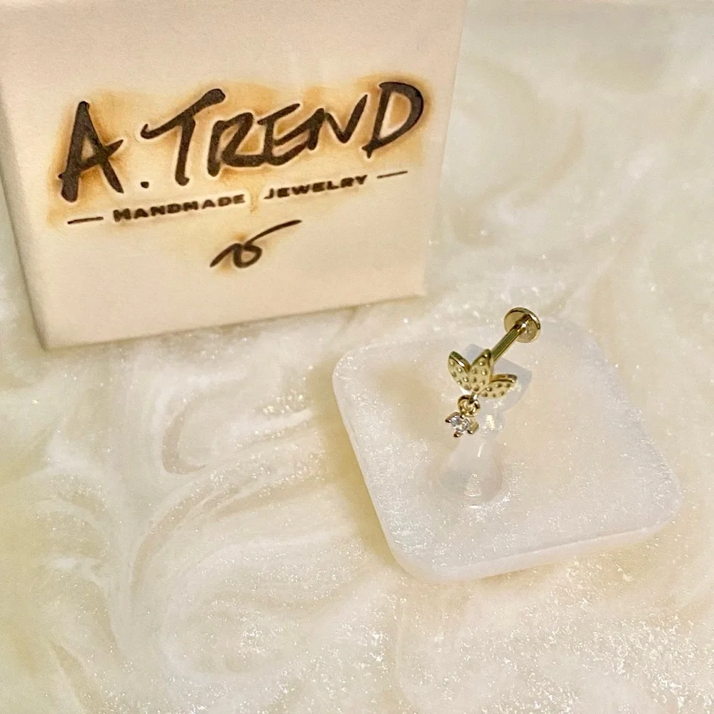 Elegant Gold Leaf Stud Earring with zircon Charm
